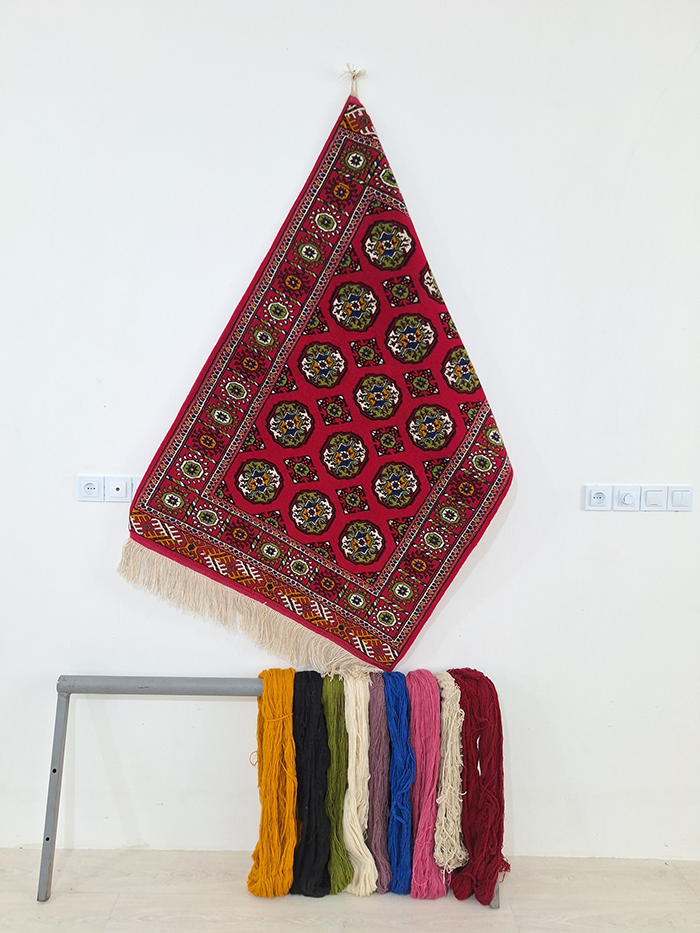 قیمت فرش ترکمن طرح اصیل ماری گل قرمز صورتی