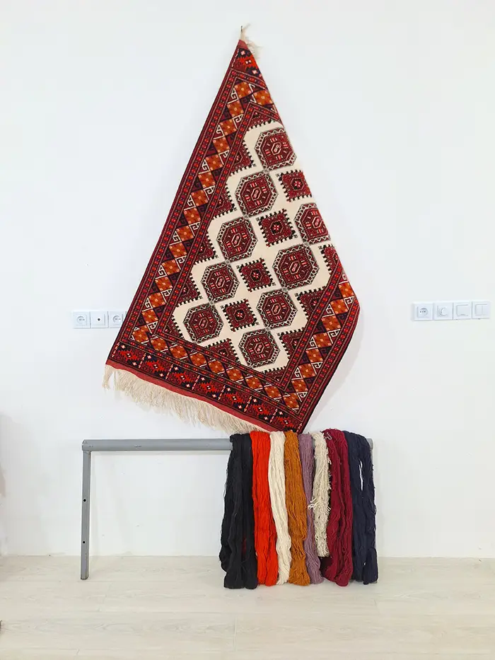 قیمت فرش ترکمن دستباف طرح کجاوه گل حاشیه