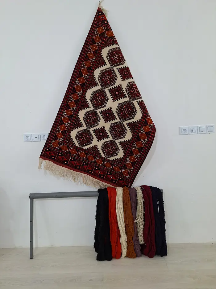 قیمت فرش ترکمن دستباف طرح کجاوه گل حاشیه